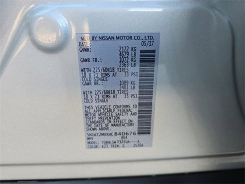 Used 2017 Nissan Rogue SL w/ SL Premium Package image 32