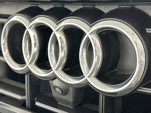 Used 2020 Audi Q8 Premium Plus w/ Premium Plus Package AWD/4WD image 34