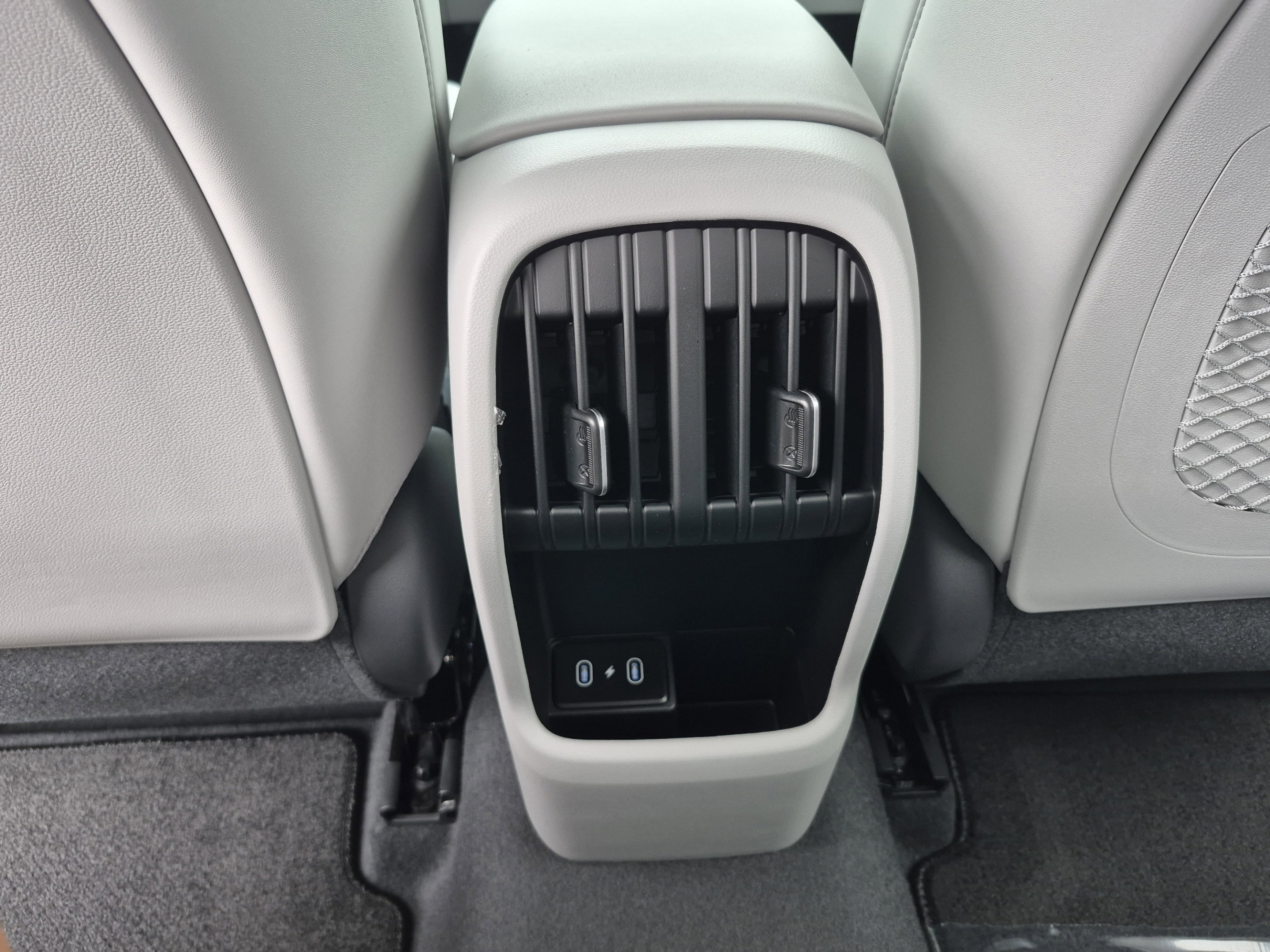 New 2026 Hyundai Kona Limited AWD/4WD image 15