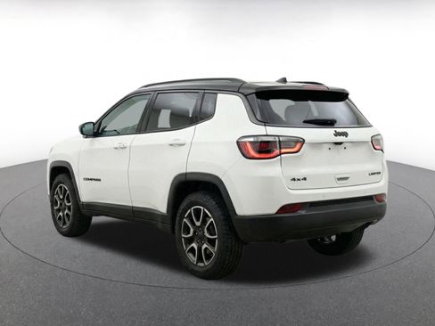 Used 2025 Jeep Compass Trailhawk AWD/4WD image 6