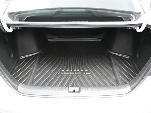 Used 2023 Honda Accord Touring image 10