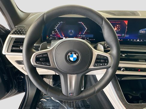 Used 2026 BMW X5 sDrive40i w/ M Sport Package RWD image 10
