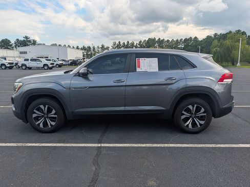 Used 2024 Volkswagen Atlas Cross Sport SE AWD/4WD image 22
