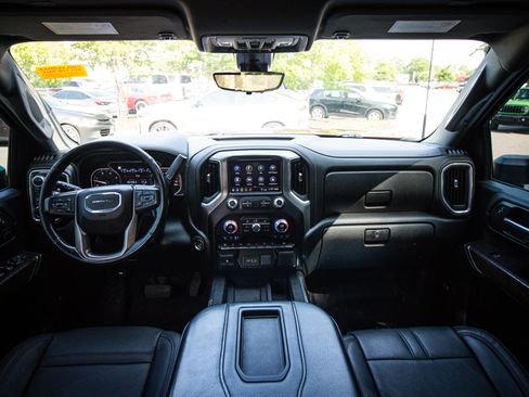 Used 2020 GMC Sierra 3500 Denali w/ Denali Ultimate Package AWD/4WD image 28