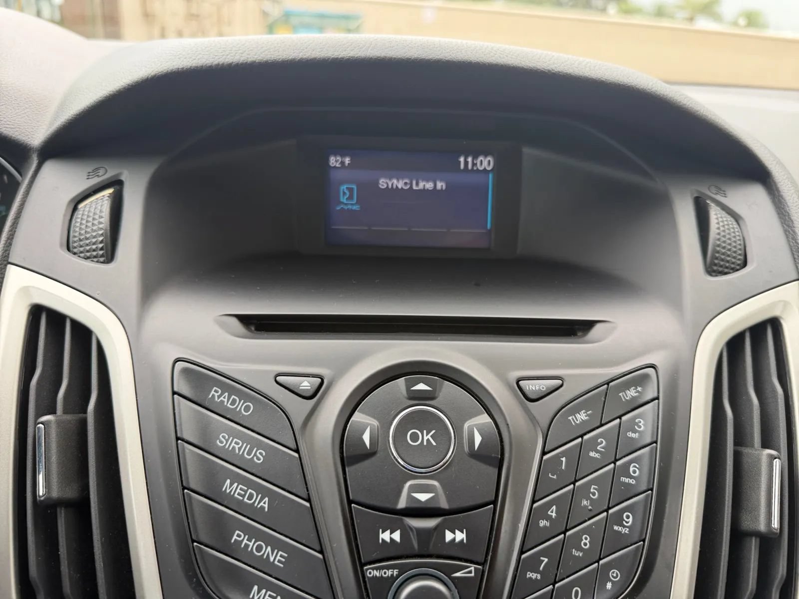 Used 2014 Ford Focus SE FWD image 21
