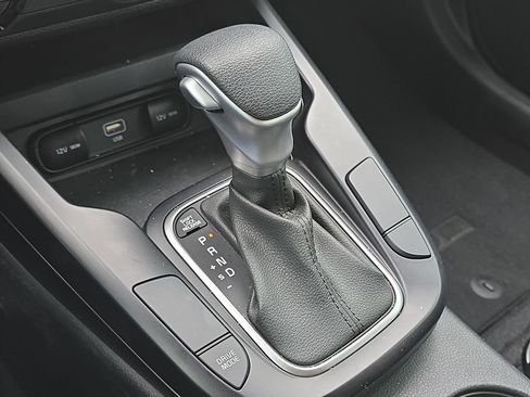 Used 2025 Kia Soul LX w/ LX Technology Package image 19