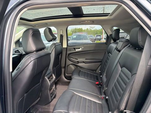 Used 2022 Ford Edge SEL w/ Convenience Package AWD/4WD image 11