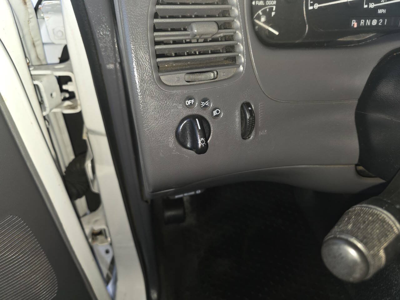 Used 2003 Ford Ranger FX4 AWD/4WD image 10