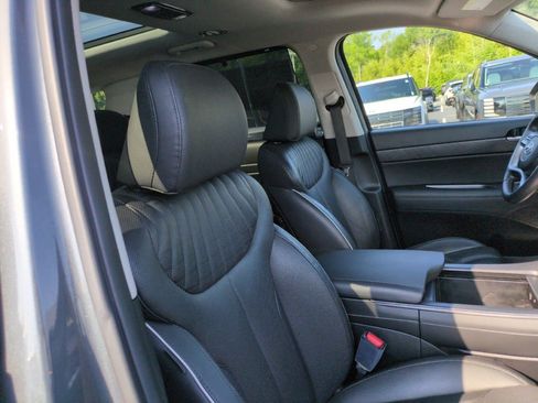 Used 2024 Hyundai Palisade Limited FWD image 34