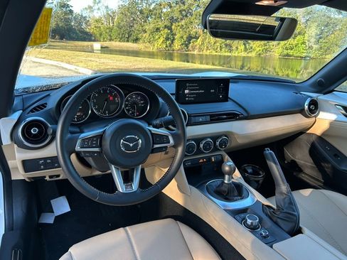 Used 2024 MAZDA MX-5 Miata RF Grand Touring image 12