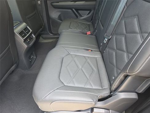 New 2026 Volkswagen Atlas SE FWD image 15