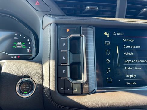 Used 2024 GMC Yukon Denali image 19