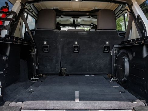 Used 2018 Jeep Wrangler Unlimited Sahara image 59