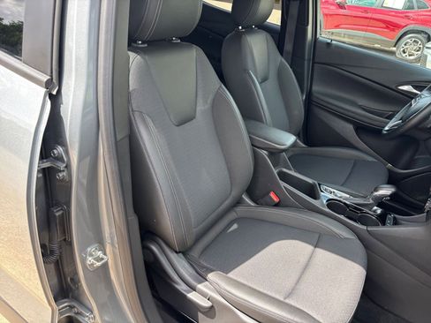 Used 2025 Buick Encore GX Preferred image 35