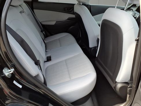 Used 2023 Hyundai Kona SEL w/ Cargo Package AWD/4WD image 8