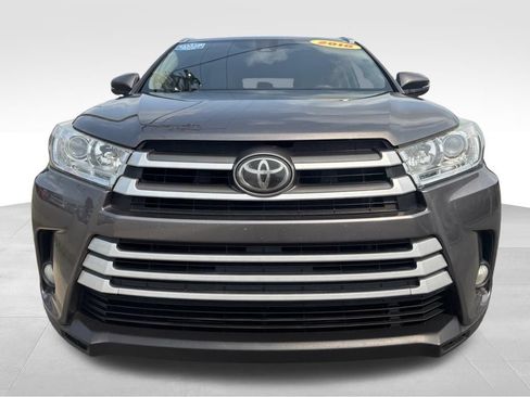 Used 2018 Toyota Highlander XLE FWD image 8