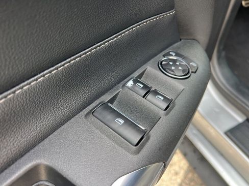 Used 2022 Ford Mustang Premium image 11