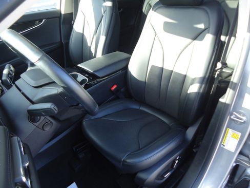 Used 2023 Lincoln Nautilus Reserve w/ Equipment Group 201A image 24