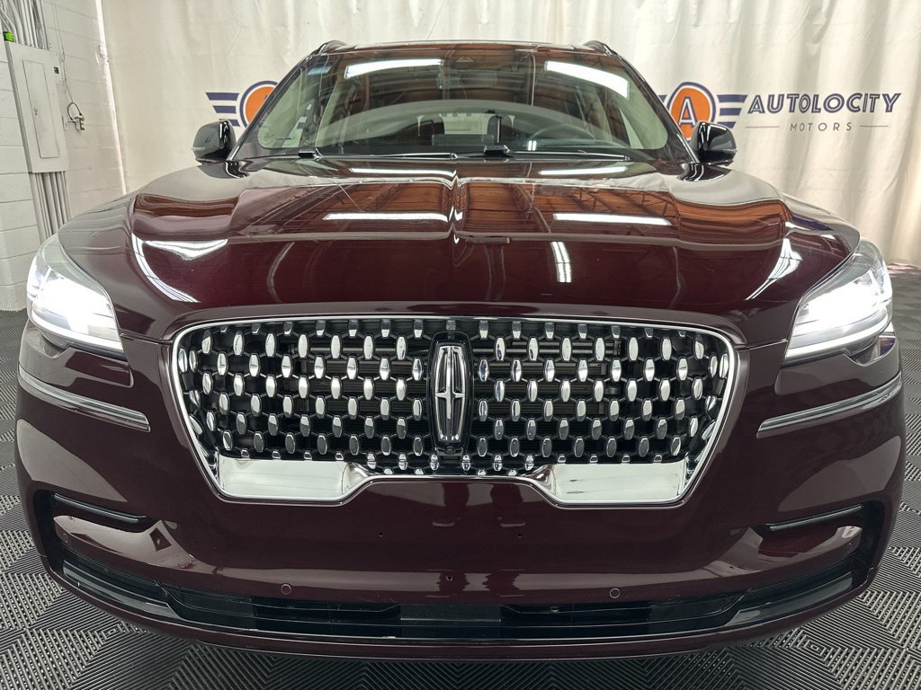 Used 2023 Lincoln Aviator Reserve w/ Equipment Group 201A AWD/4WD image 4