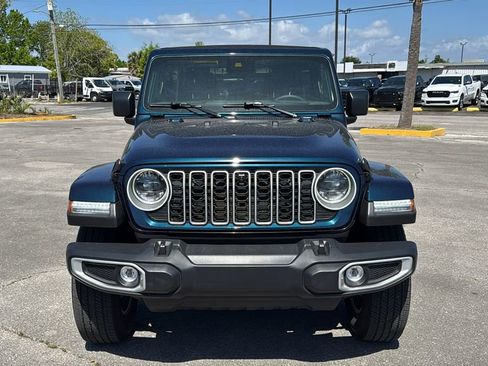 Used 2025 Jeep Wrangler Sahara w/ Safety Group image 9