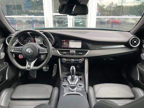 Used 2022 Alfa Romeo Giulia Quadrifoglio RWD image 43