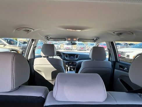 Used 2017 Hyundai Tucson SE image 30