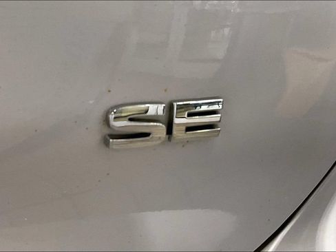 Used 2024 Mitsubishi Outlander SE FWD image 19