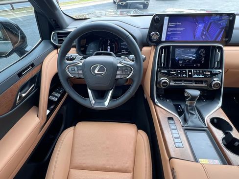 New 2026 Lexus LX 600 4WD w/ Premium Package image 8