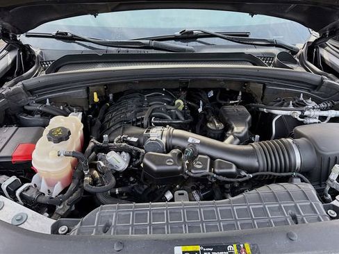 Used 2023 Jeep Grand Cherokee L Limited image 33