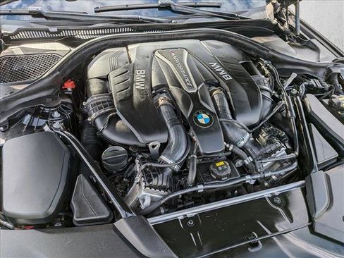 Used 2019 BMW M550i xDrive image 22