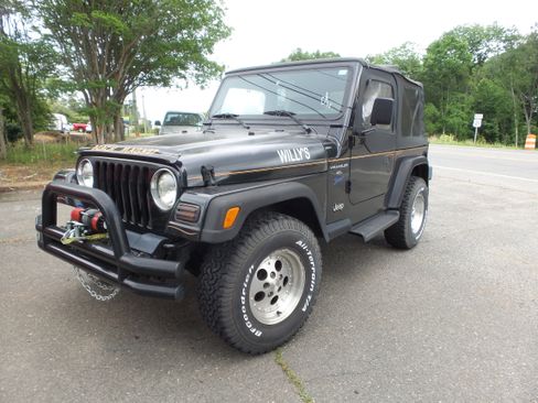 Used 1998 Jeep Wrangler Sport AWD/4WD image 1