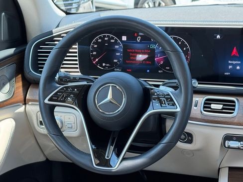 Used 2026 Mercedes-Benz GLS 450 4MATIC image 32