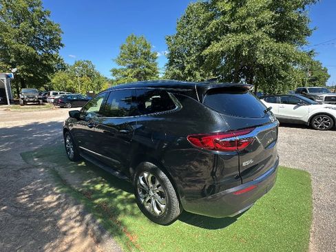 Used 2018 Buick Enclave Avenir w/ Avenir Technology Package AWD/4WD image 3