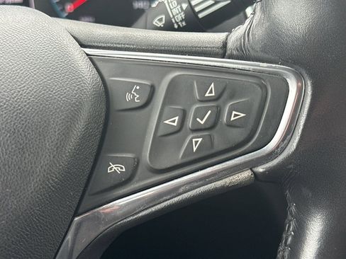 Used 2018 Chevrolet Equinox LT image 32