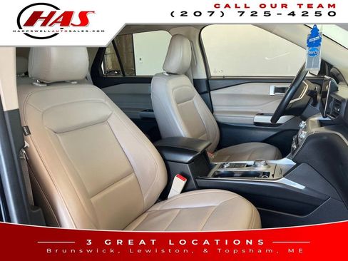 Used 2022 Ford Explorer XLT w/ Equipment Group 202A image 14