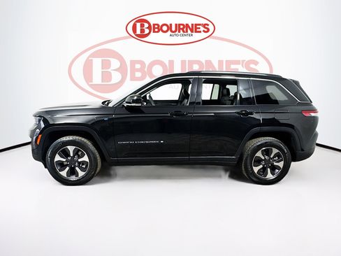 Used 2023 Jeep Grand Cherokee 4WD 4xe image 9