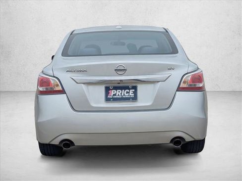 Used 2015 Nissan Altima 2.5 SV FWD image 6