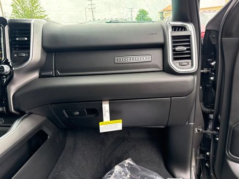 New 2026 RAM 1500 4x4 Crew Cab image 27