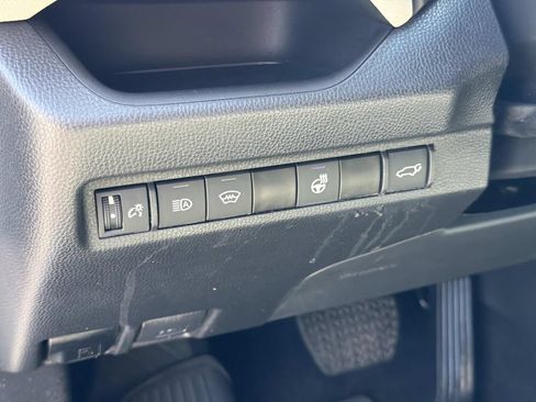 Used 2023 Toyota RAV4 XLE Premium FWD image 27