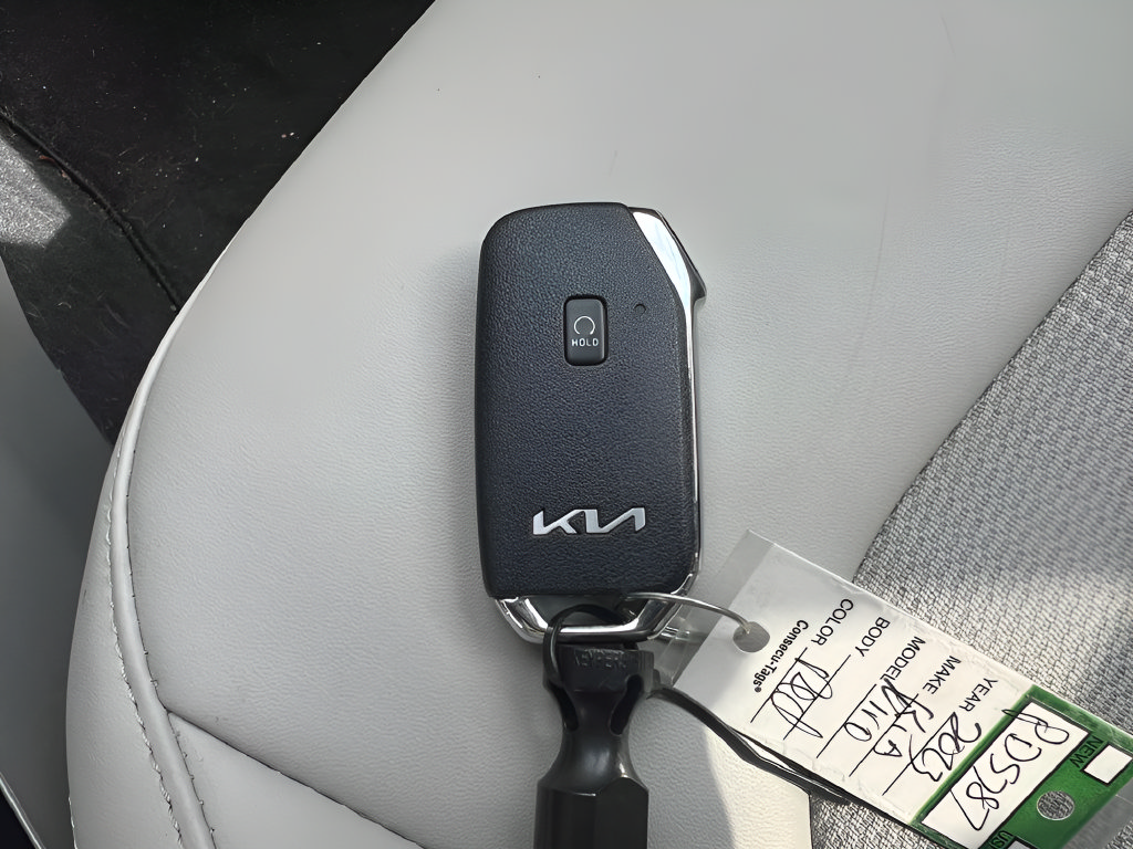 Used 2023 Kia Niro Wind w/ Wind Preserve Package FWD image 31