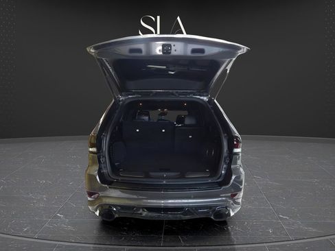 Used 2021 Jeep Grand Cherokee SRT image 7