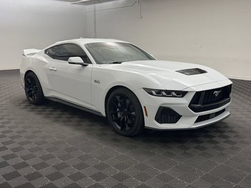 Used 2025 Ford Mustang GT Premium RWD image 7