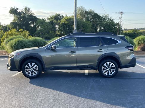 Used 2023 Subaru Outback Premium AWD/4WD image 4