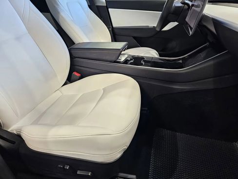 Used 2020 Tesla Model Y Long Range AWD/4WD image 7