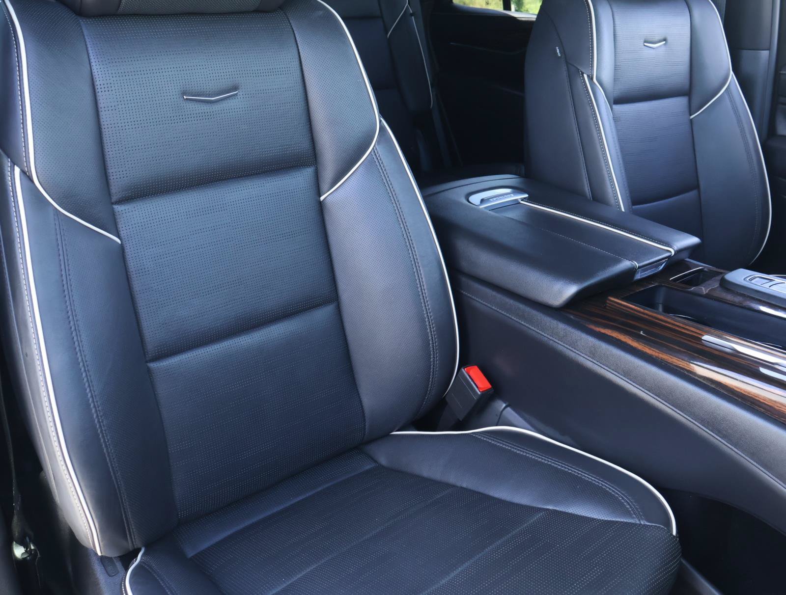 Certified 2023 Cadillac Escalade Premium Luxury RWD image 21