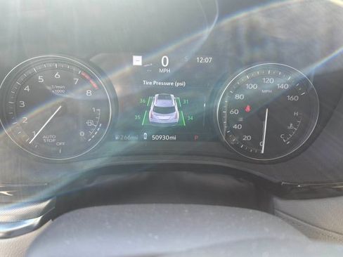 Used 2023 Cadillac XT5 Premium Luxury w/ Technology Package image 4