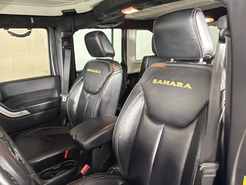 Used 2014 Jeep Wrangler Unlimited Sahara w/ Max Tow Package AWD/4WD image 12