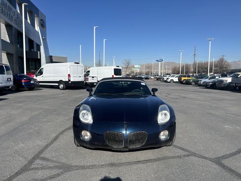 Used 2007 Pontiac Solstice w/ Preferred Package image 9
