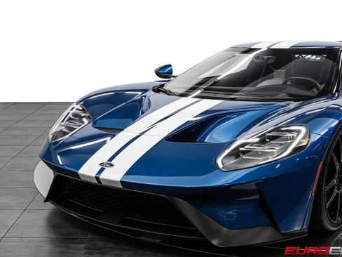 Used 2019 Ford GT RWD image 15