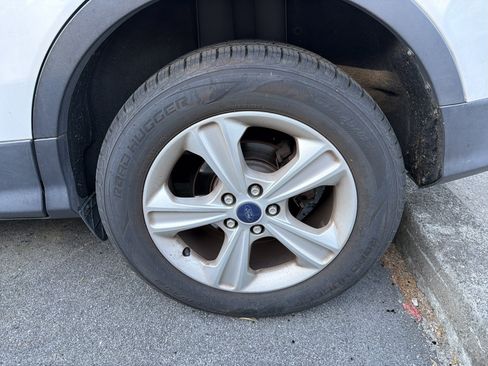 Used 2014 Ford Escape SE w/ Equipment Group 201A FWD image 10